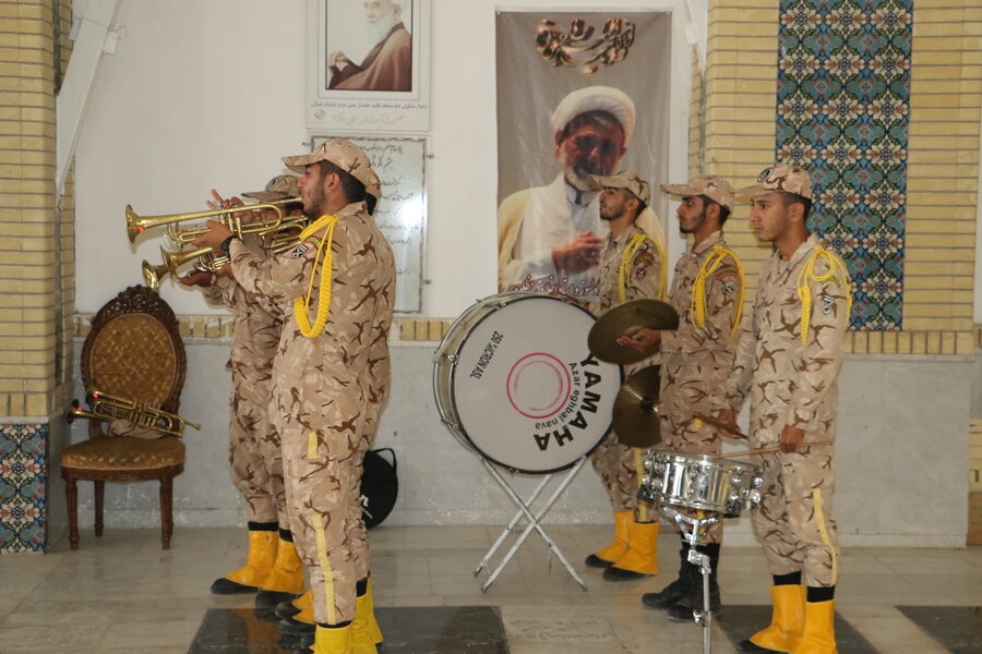 غبارروبی و گلباران مزار شهدا