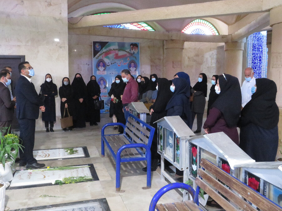 تجدید میثاق مدیرکل و کارکنان بهزیستی استان بوشهر با شهیدان