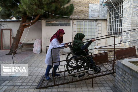دررسانه| شهرستان بوشهر| نگهداری معلولان در محیط خانواده مهمترین رویکرد بهزیستی است