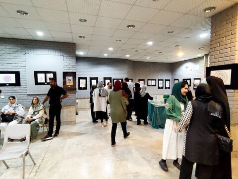 آ-شرقی- نمایشگاه نقاشی سالمندان