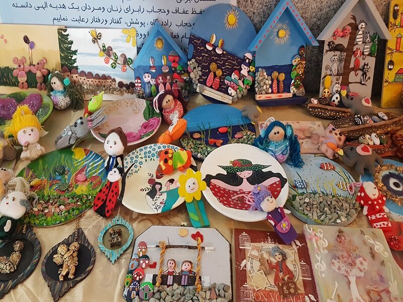 شاهین شهر و میمه | برگزاری نمایشگاه آثار هنری معلولین شاهین شهر