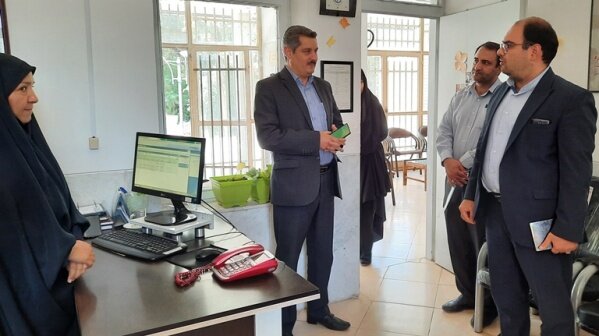 اردستان | دیدار فرماندار شهرستان با رئیس و کارکنان اداره بهزیستی