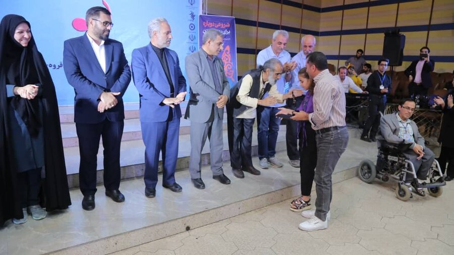 قروه | برگزاری نخستین جشنواره فرهنگی _ هنری معلولین زاگرس