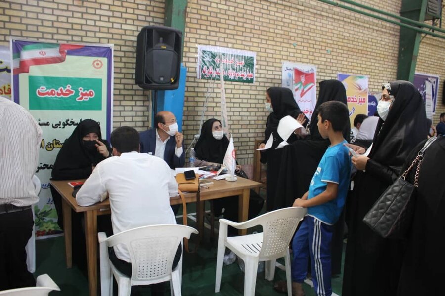 استقرار میز خدمت بهزیستی در شهرستان چهارباغ با حضور استاندار البرز