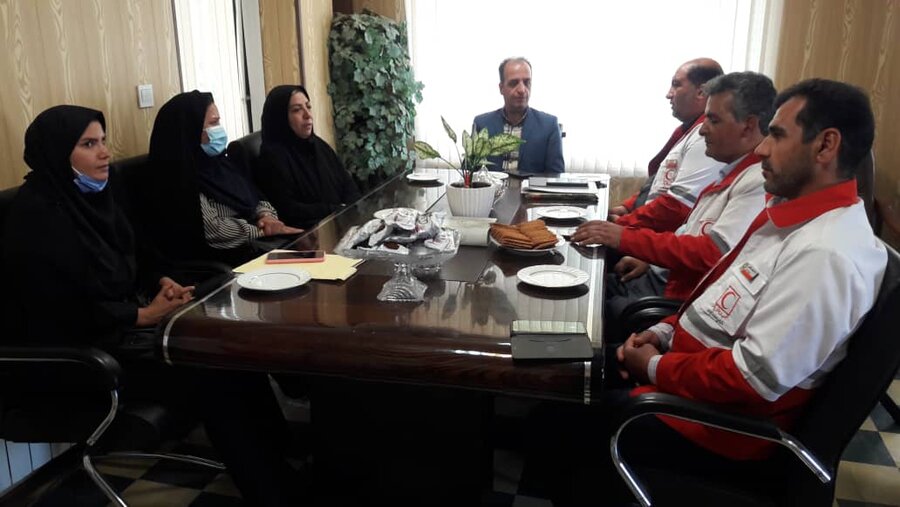 شهرستان همدان | همکاری دو جانبه  هلال احمر شهرستان  با بهزیستی شهرستان