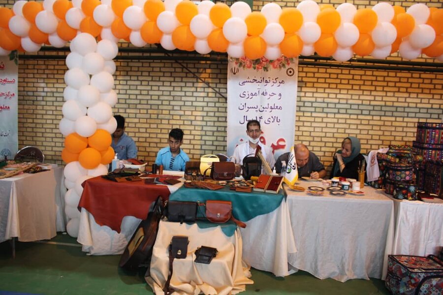 جشنواره ورزشي و بازي هاي بومي محلي و نمايشگاه دستاوردههاي جامعه هدف تحت پوشش بهزیستی استان البرز برگزار شد جشنواره ورزشي و بازي هاي بومي محلي و نمايشگاه دستاوردههاي جامعه هدف تحت پوشش بهزیستی استان البرز برگزار شد