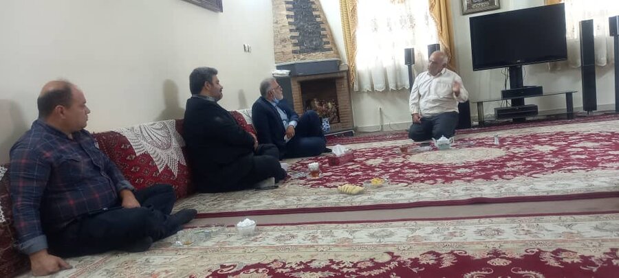 فیروزکوه|دیدار روسای بهزیستی و بنیاد شهید از دو خانواده جانباز 