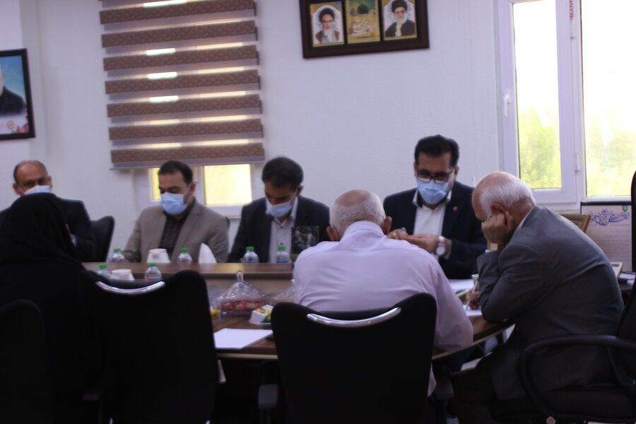 نشست نماینده مردم در مجلس با مدیرکل و کارکنان بهزیستی بوشهر