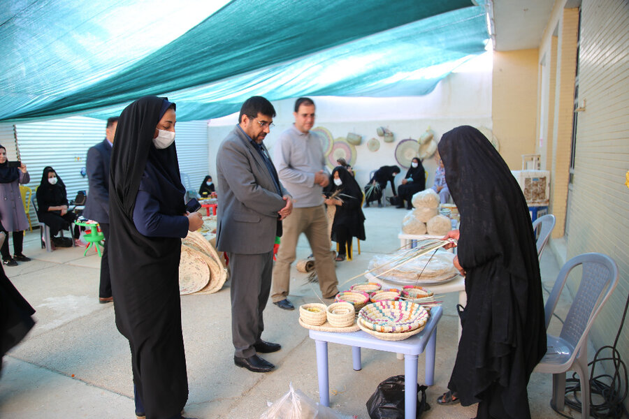 تنگستان | نمایشگاه توانمندی های جامعه هدف بهزیستی در شهر اهرم برگزارشد
