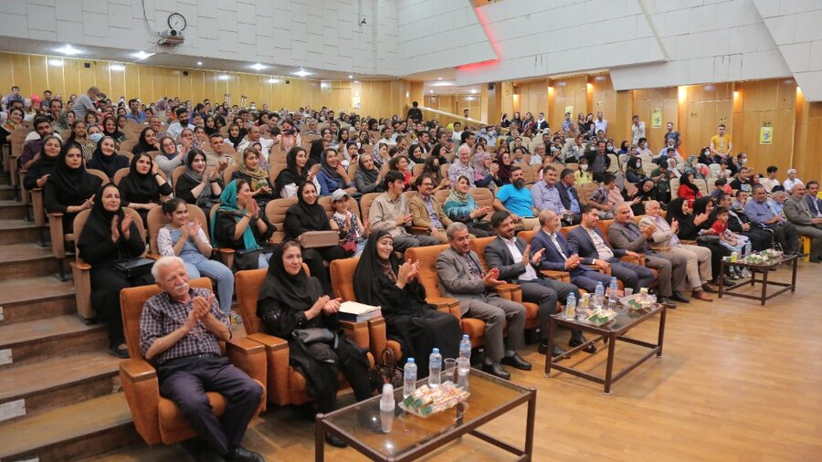 گرد همایی بزرگ خانواده بهزیستی در سنندج برگزار شد