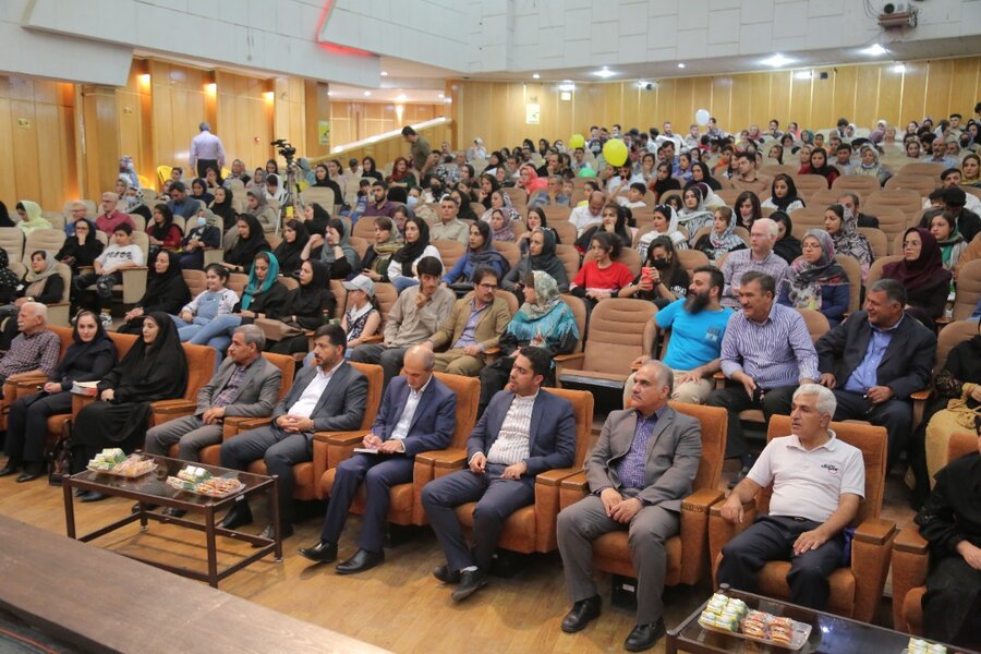 گرد همایی بزرگ خانواده بهزیستی در سنندج برگزار شد