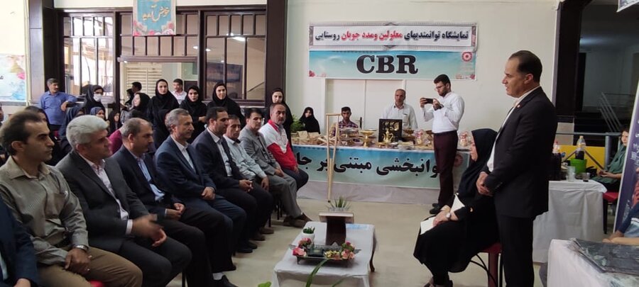 گزارش تصویری| نمایشگاه دستاوردهای افراد دارای معلولیت در آذرشهر