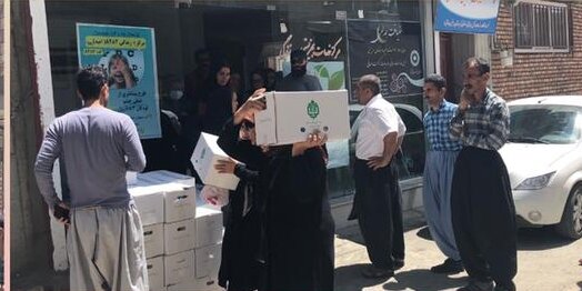 سقز| توزیع ۴۲۵ بسته لبنی توسط بنیاد مستضعفان انقلاب اسلامی