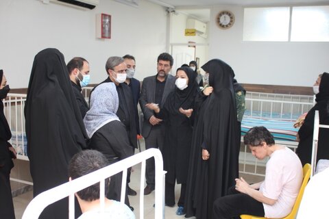 دادستان البرز از مرکز نگهداری دختران دارای معلولیت ذهنی بالای ۱۴ سال ندای سحر بازدید کرد