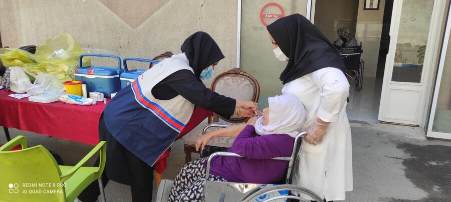 شهریار| آغاز واکسیناسیون دز چهارم کرونا در مراکز سالمندان و اعصاب وروان 