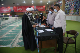 تنگستان| میزخدمت  بهزیستی  تنگستان در مصلی نماز جمعه شهر اهرم  برگزار شد