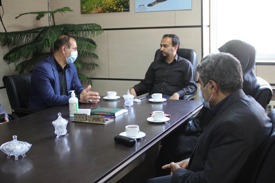 مدیرکل پدافند غیرعامل بهزیستی کشور به همراه مدیرکل بهزیستی البرز با فرماندار شهرستان طالقان دیدار کردند