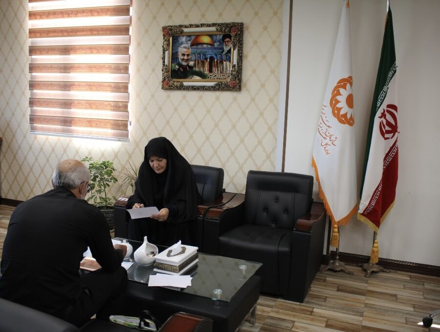 مدیر کل بهزیستی استان البرز به صورت برنامه ریزی شده با تمامی متقاضیانِ درخواست ملاقات حضوری دیدار کرد