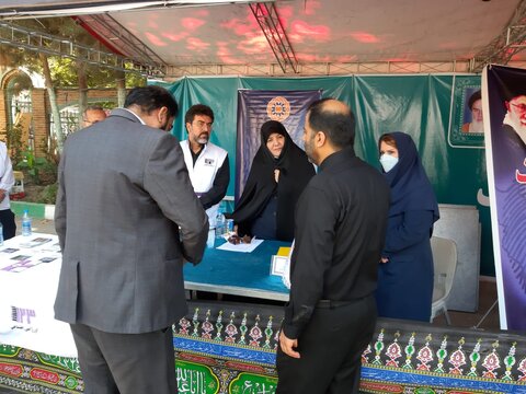 برپایی میز خدمت بهزیستی البرز در مصلّی نماز جمعه کلانشهر کرج