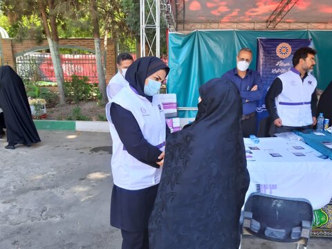 برپایی میز خدمت بهزیستی البرز در مصلّی نماز جمعه کلانشهر کرج