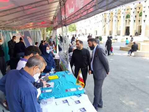 برپایی میز خدمت بهزیستی البرز در مصلّی نماز جمعه کلانشهر کرج