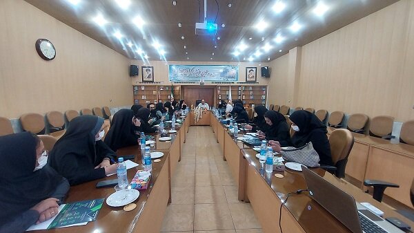 اصفهان| جلسه توجیهی بهره‌مندی مددجویان بهزیستی از خدمات کارت منزلت