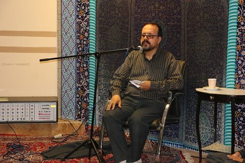 گزارش تصویری | برگزاری زیارت عاشورا و تجلیل از آزادگان اداره کل بهزیستی استان
