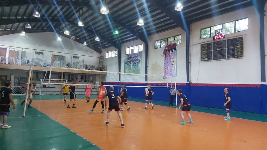 برگزاری مسابقه دوستانه تیم والیبال مردان و بانوان بهزیستی با تیمهای پیشکسوتان رشت و علوم پزشکی گیلان برگزاری مسابقه دوستانه تیم والیبال مردان و بانوان بهزیستی با تیمهای پیشکسوتان رشت و علوم پزشکی گیلان