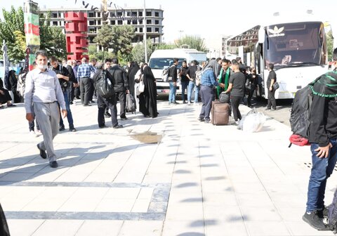 ببینیم| مراسم بدرقه کاروان مددجویان بهزیستی برای پیاده‌روی اربعین حسینی