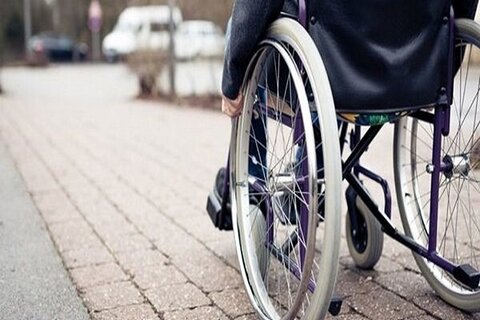 تنگستان | ۳۵۸ مورد وسایل کمک‌توانبخشی بین معلولان تنگستان توزیع شد