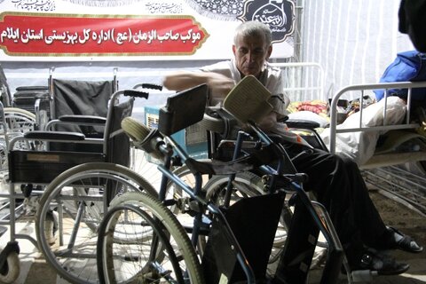 گزارش تصویری| میزبانی از زائران حسینی توسط توانخواه ایلامی