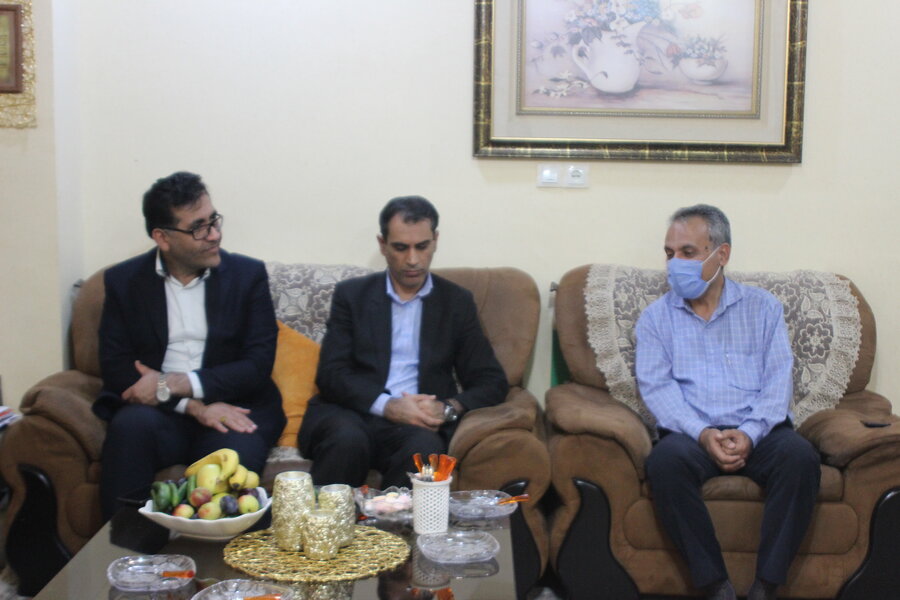 دیدار مدیر کل از خانواده ایثارگر و شهیده بهزیستی استان بوشهر