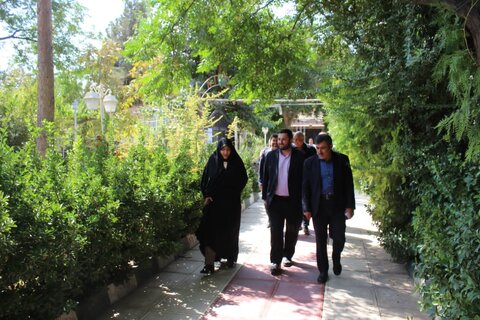 گزارش تصویری| مدیران کل بهزیستی و تعاون استان البرز به دیدار  سالمندان مقیم در مرکز لبخند زندگی رفتند