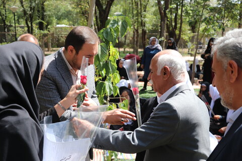 گزارش تصویری| بزرگداشت هفته مقام سالمند در شهرستان شهرکرد