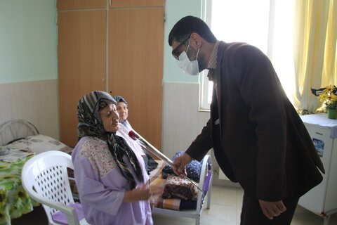 گزارش تصویری  ا بازدید از مرکز توانبخشی و مراقبتی شبانه روزی سالمندان به مناسبت روز جهانی سالمند