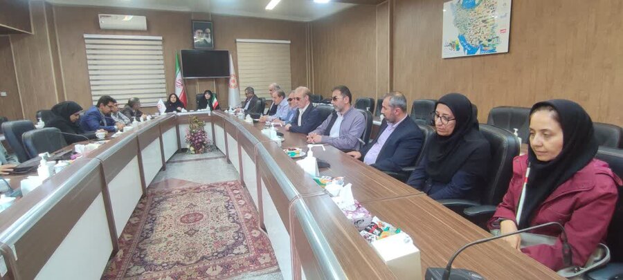 برگزاری نشست صمیمی مدیرکل بهزیستی آذربایجان غربی با جمعی از نابینایان و تشکل‌های فعال