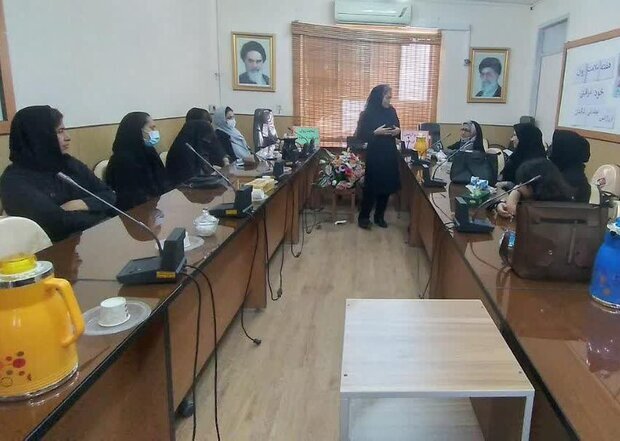 تنگستان/کارگاه خود مراقبتی زنان در تنگستان برگزار شد