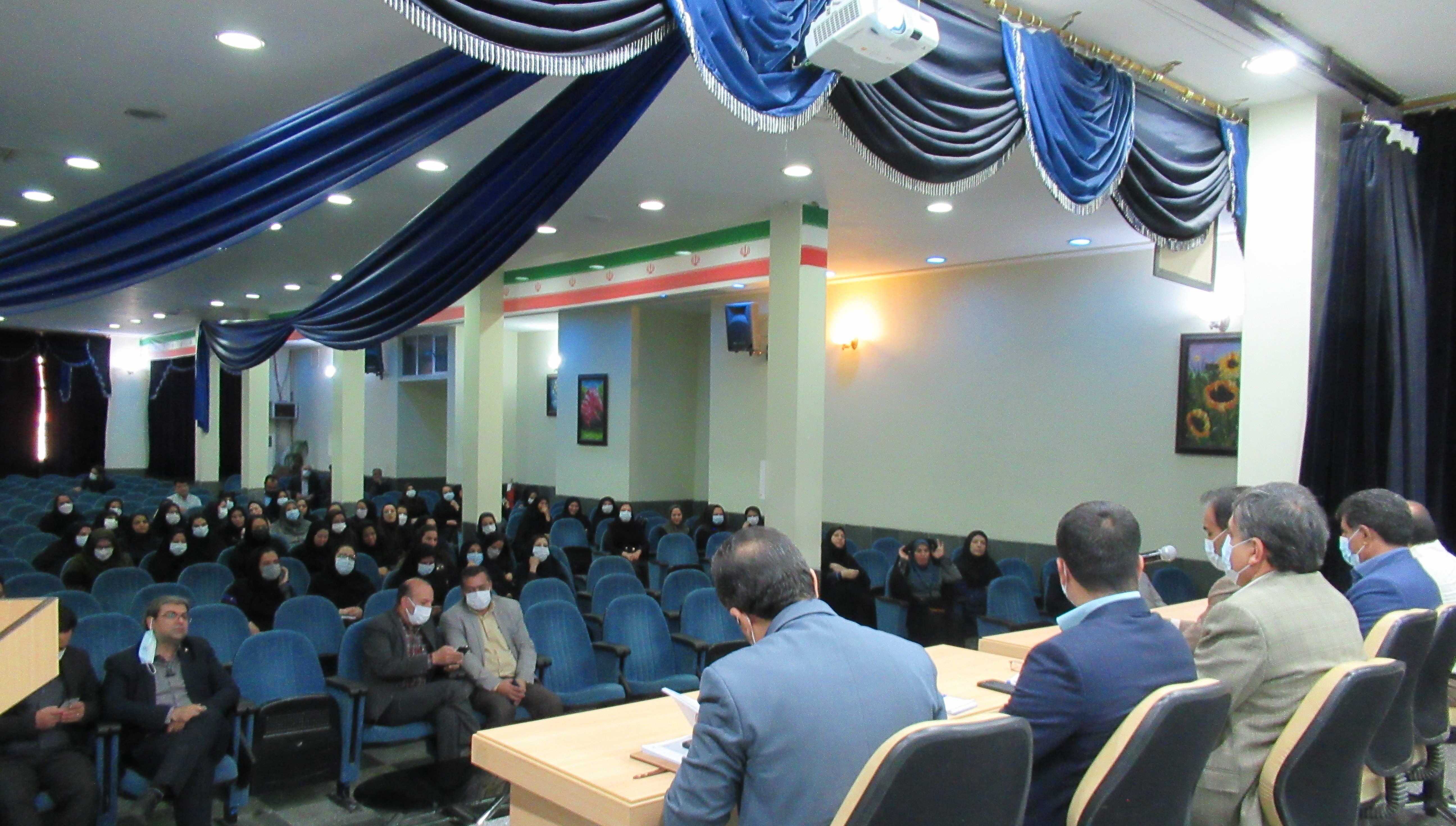 برگزاری نشست پرسش و پاسخ کارکنان بهزیستی کرمان با شورای معاونین