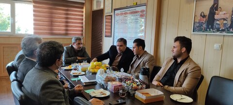 نشست مدیرکل بهزیستی کردستان با اعضای شورای شهر قروه