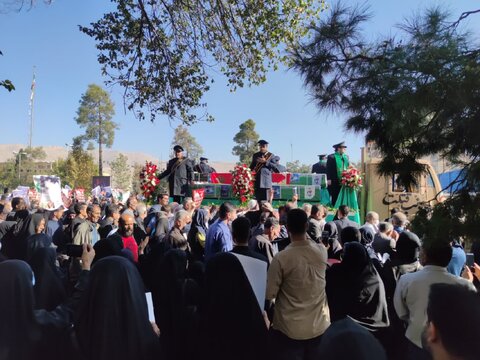 گزارش تصویری|شرکت مدیر کل ,معاونین و همکاران بهزیستی فارس در مراسم تشییع پیکر شهدای حادثه تروریستی حرم مطهرشاهچراغ (ع)