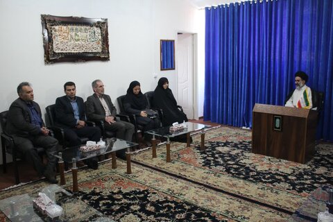مدیرکل بهزیستی استان البرز با امام جمعه شهرستان فردیس دیدار کرد