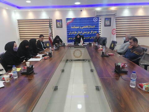 نشست صمیمی مدیرکل بهزیستی مازندران با کارکنان اداره بهزیستی شهرستان نوشهر برگزار شد