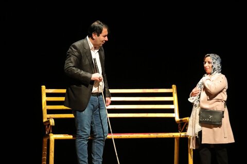گزارش تصویری | نمایش ساعت ۵در دومین روز از جشنواره تئاتر افراد دارای معلولیت طلوع به روی صحنه رفت