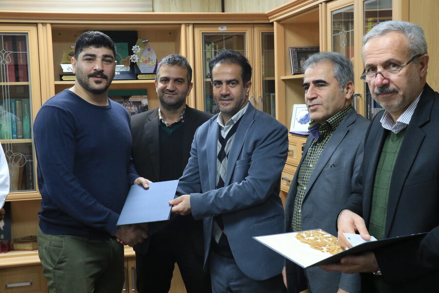 تقدیر مدیرکل بهزیستی گیلان از مدال آوران توانخواه در مسابقات جهانی والیبال نشسته بوسنی و شطرنج لهستان تقدیر مدیرکل بهزیستی گیلان از مدال آوران توانخواه در مسابقات جهانی والیبال نشسته بوسنی و شطرنج لهستان