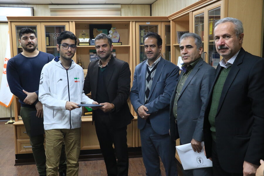 تقدیر مدیرکل بهزیستی گیلان از مدال آوران توانخواه در مسابقات جهانی والیبال نشسته بوسنی و شطرنج لهستان تقدیر مدیرکل بهزیستی گیلان از مدال آوران توانخواه در مسابقات جهانی والیبال نشسته بوسنی و شطرنج لهستان