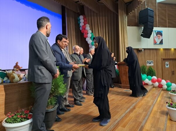 خمینیشهر| برگزاری جشن ویژه پرستاران و مراقبین مراکز توانبخشی بهزیستی