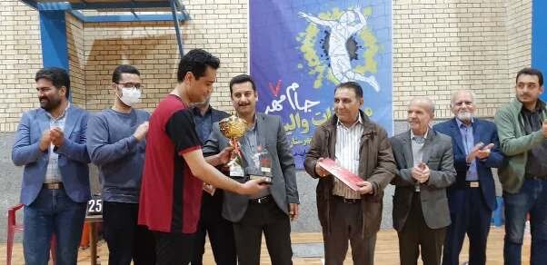 کاشان| تیم والیبال اداره بهزیستی شهرستان قهرمان مسابقات جام ۷ مهر شد