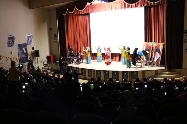 فریدونشهر| تکریم مددجویان وظیفه همگانی