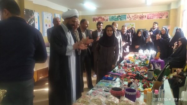 نجفآباد| افتتاح نمایشگاه دستاوردهای افراد دارای معلولیت به مناسبت12 آذر