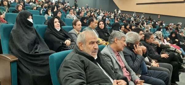 کاشان| آیین اختتامیه جشنواره فرهنگی ورزشی با هم در اوج برگزار شد